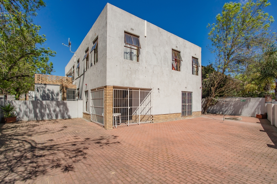 7 Bedroom Property for Sale in Wellington Central Western Cape